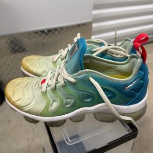 Nike Air VaporMax Plus Mint Foam Laser Blue - Women's size